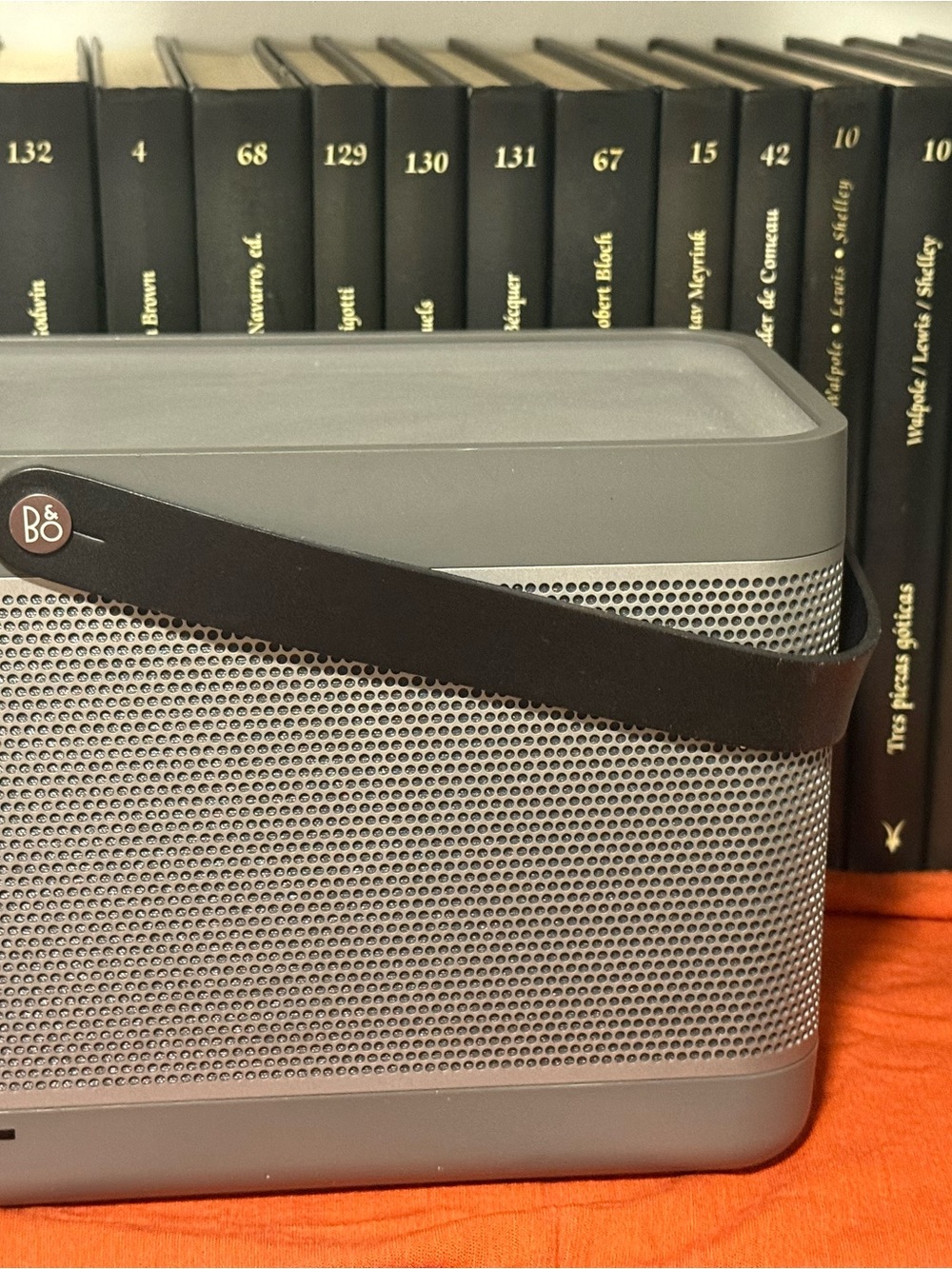 Bang & Olufsen Beoplay 12 / Designed by Cecilie Manz in 2012 - Picture 6 of 8